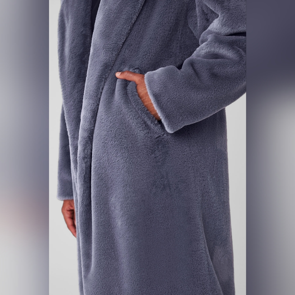 ALO Yoga Faux Fur Trench - Picture 4 of 9